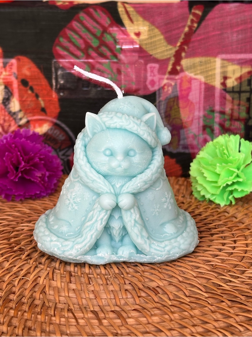 Winter Familiar Cat Candle – Icy Blue